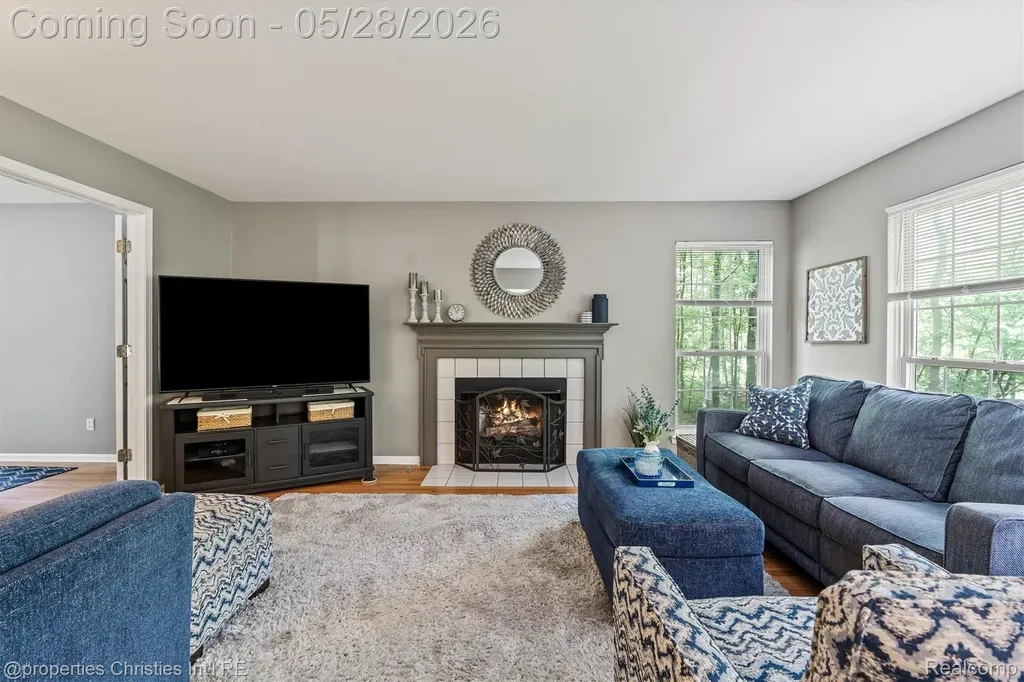 4709 Greenview Court Commerce Charter Township MI 48382