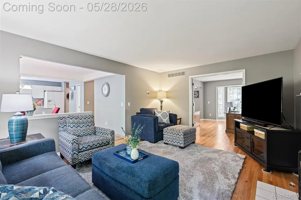 4709 Greenview Court Commerce Charter Township MI 48382