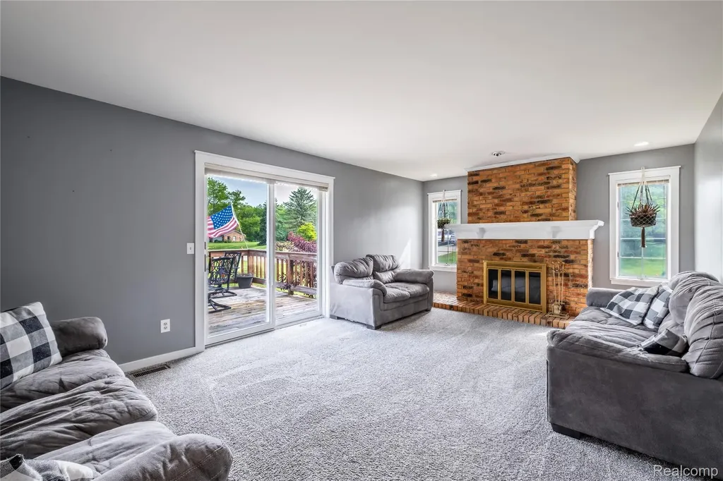 9359 Lochmoor Drive Davison Township MI 48423