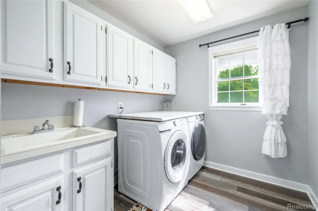 9359 Lochmoor Drive Davison Township MI 48423