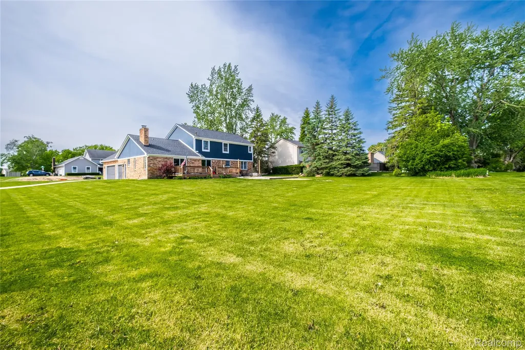 9359 Lochmoor Drive Davison Township MI 48423