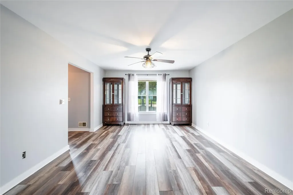 9359 Lochmoor Drive Davison Township MI 48423