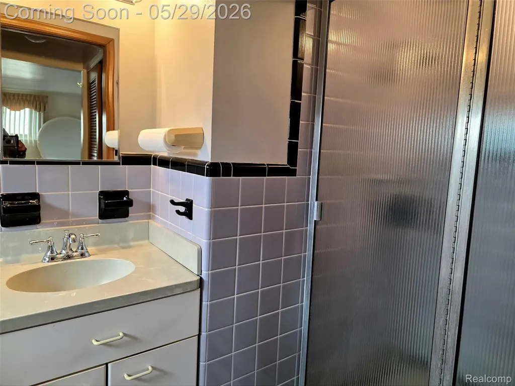 15915 Hilton Street Southfield City MI 48075