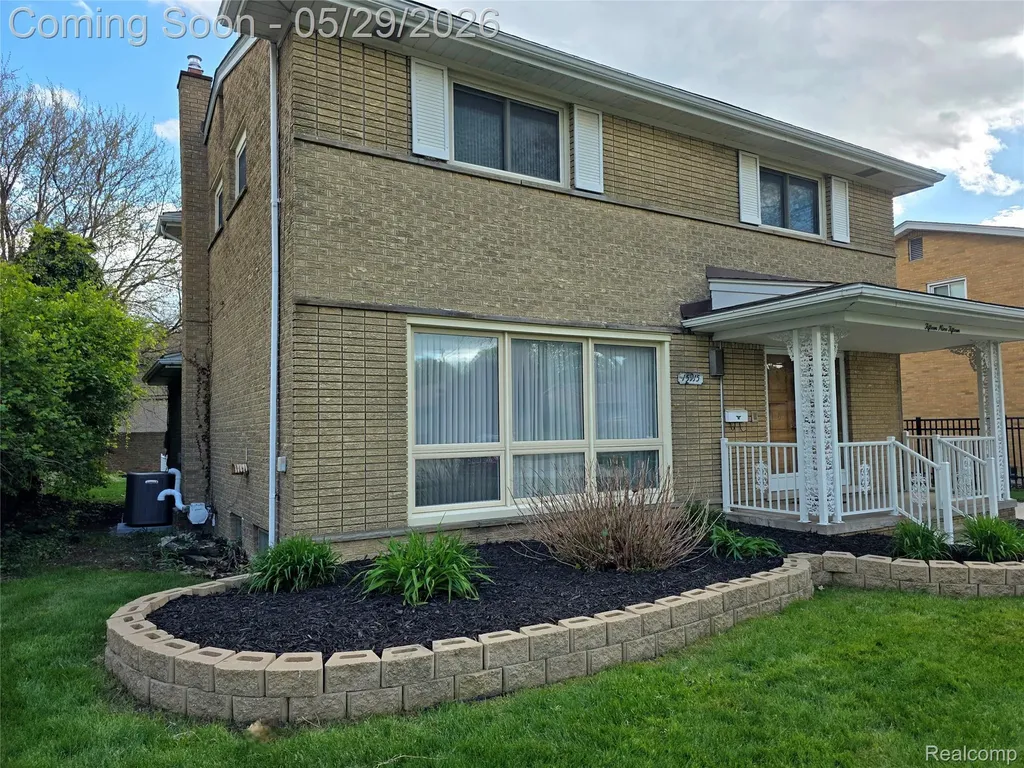 15915 Hilton Street Southfield City MI 48075