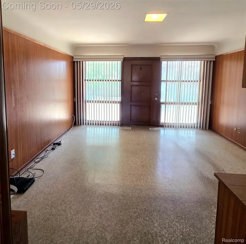 15915 Hilton Street Southfield City MI 48075
