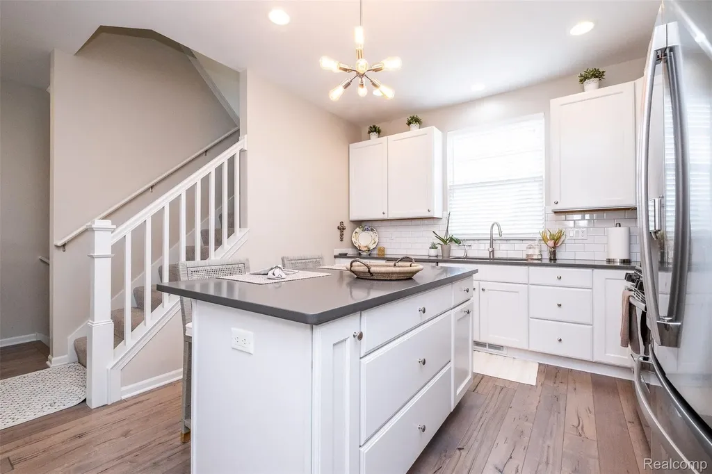 4580 Bradley Circle Troy City MI 48085