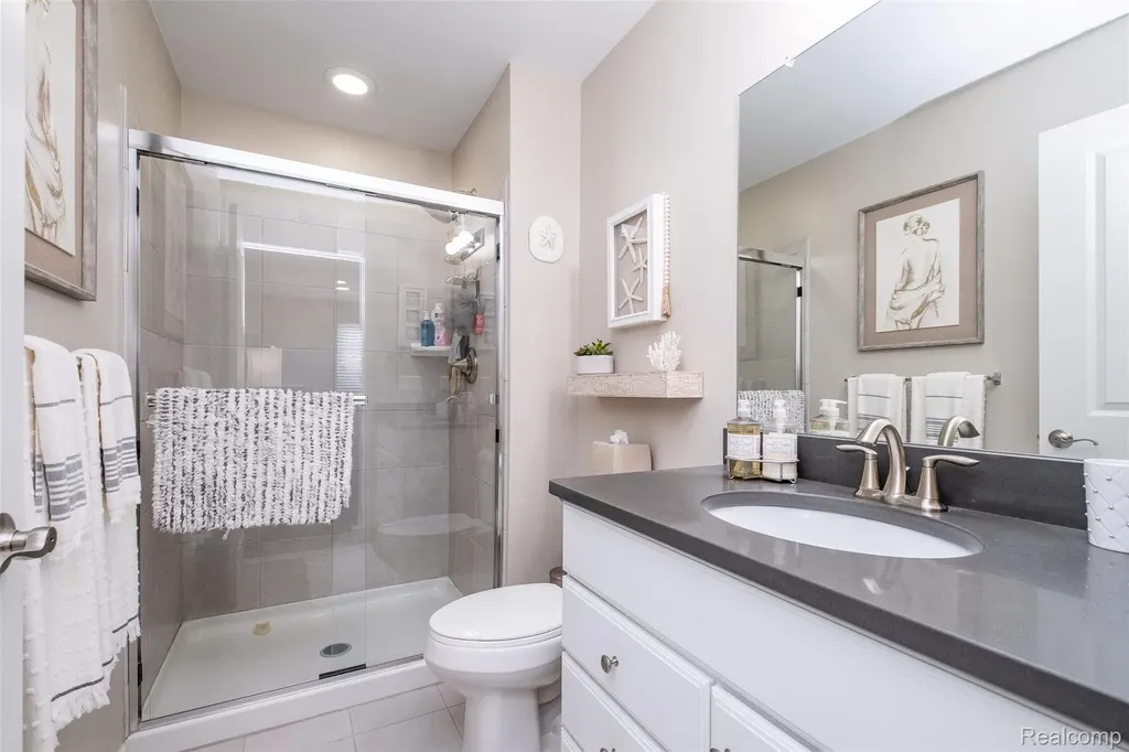 4580 Bradley Circle Troy City MI 48085