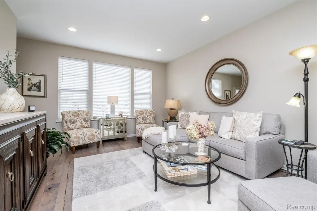 4580 Bradley Circle Troy City MI 48085
