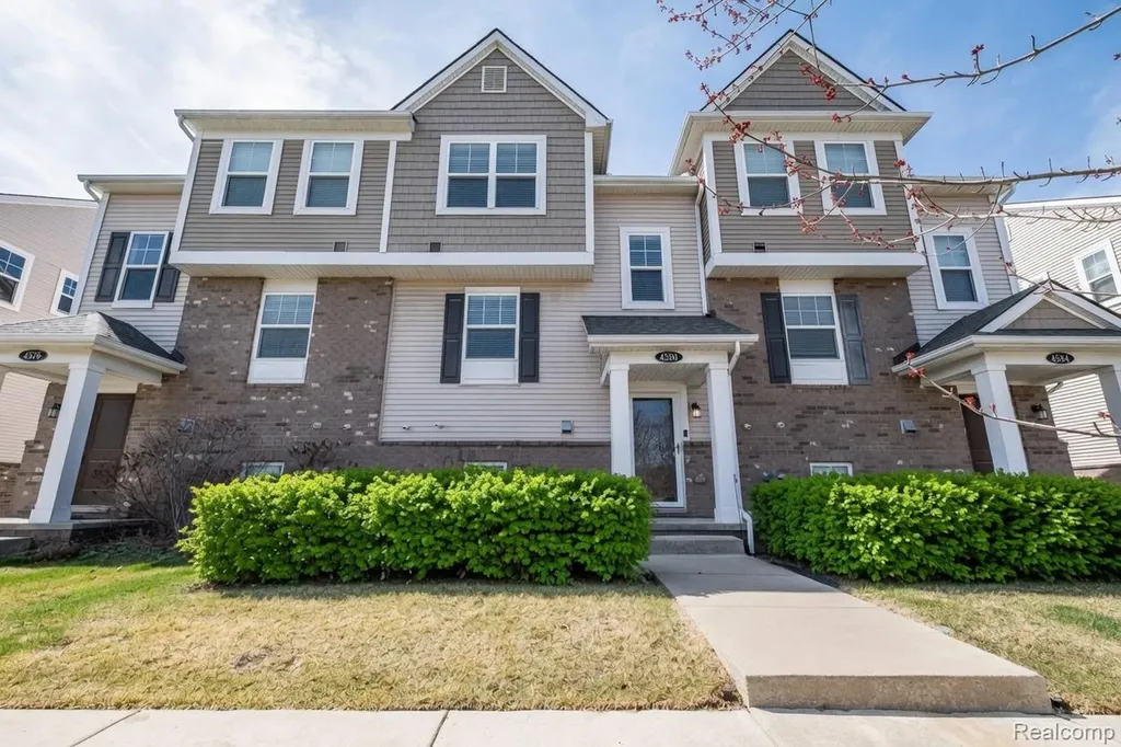 4580 Bradley Circle Troy City MI 48085