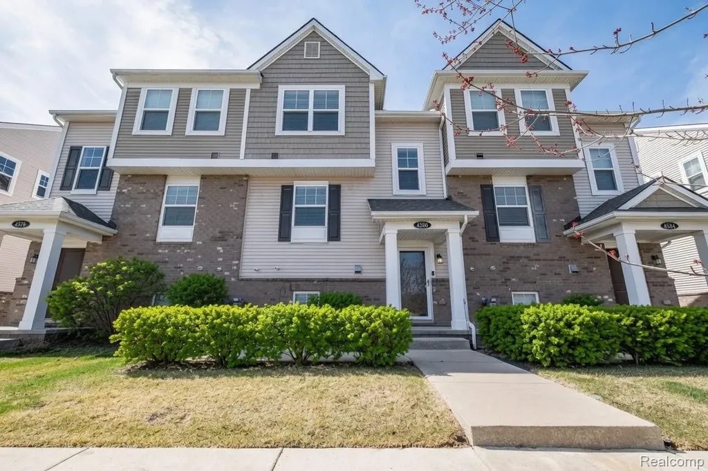 4580 Bradley Circle Troy City MI 48085