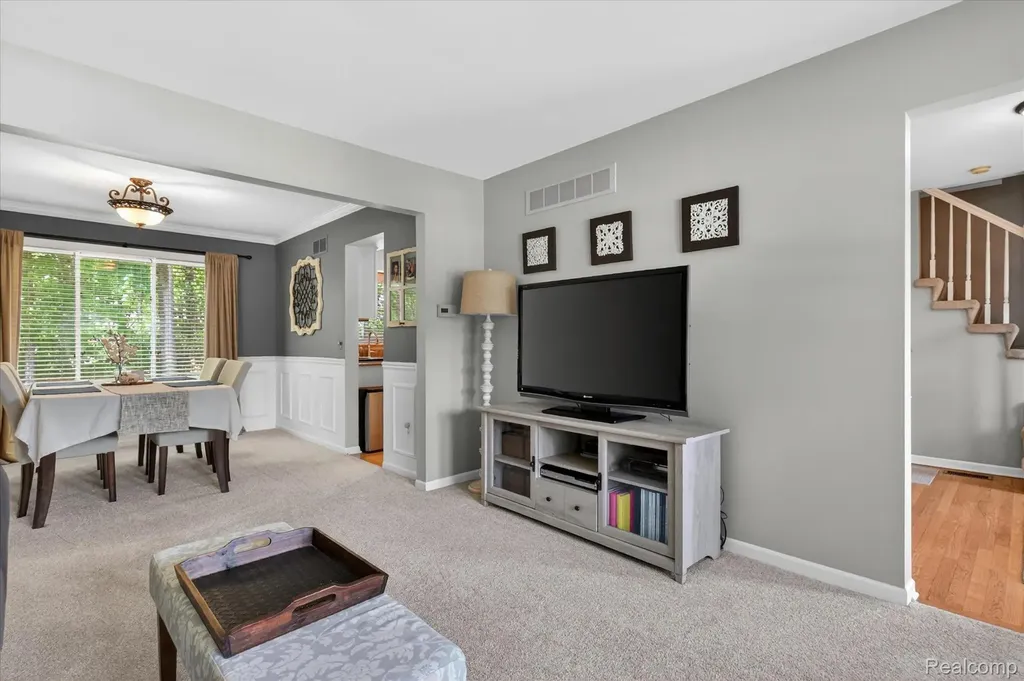 7071 Foxcreek Drive Canton Charter Township MI 48187