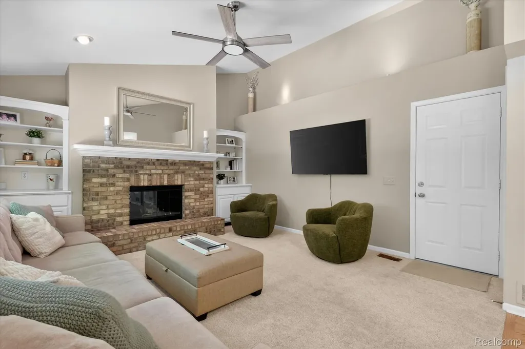 7071 Foxcreek Drive Canton Charter Township MI 48187