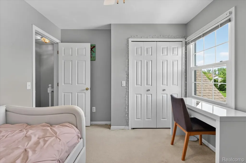 7071 Foxcreek Drive Canton Charter Township MI 48187