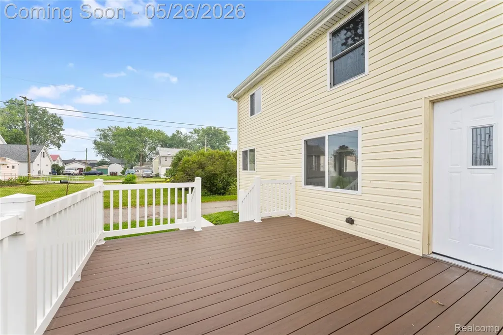 4354 S 5th Street Luna Pier City MI 48157