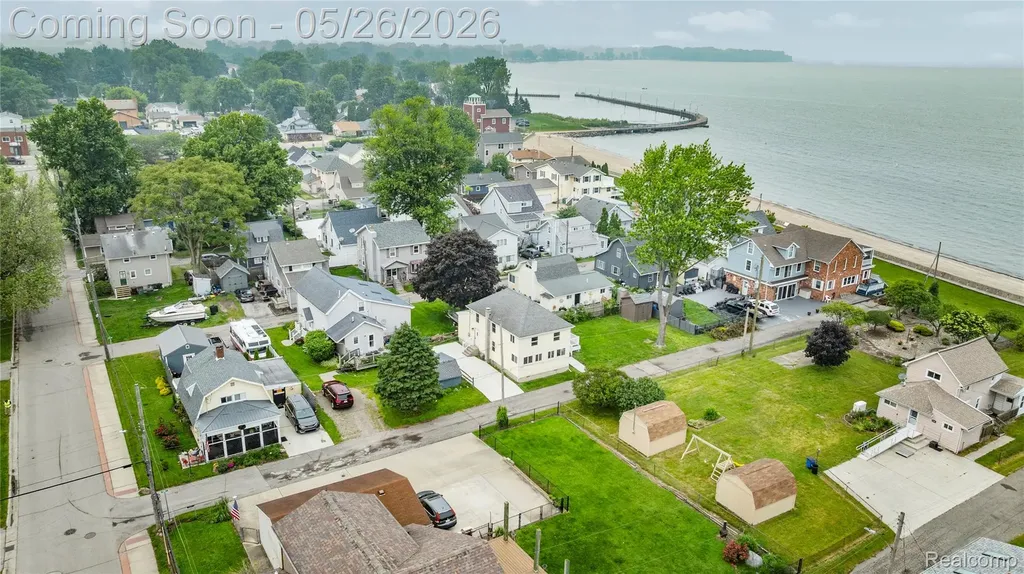 4354 S 5th Street Luna Pier City MI 48157