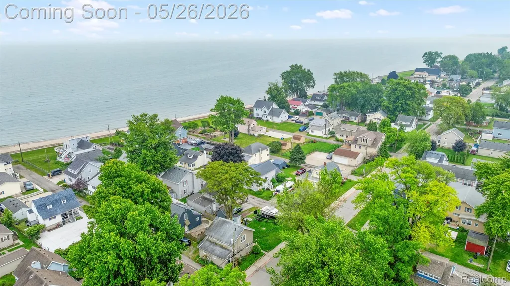 4354 S 5th Street Luna Pier City MI 48157
