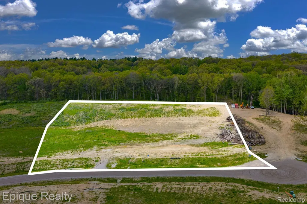 2797 Park Ridge Road White Lake Charter Township MI 48383