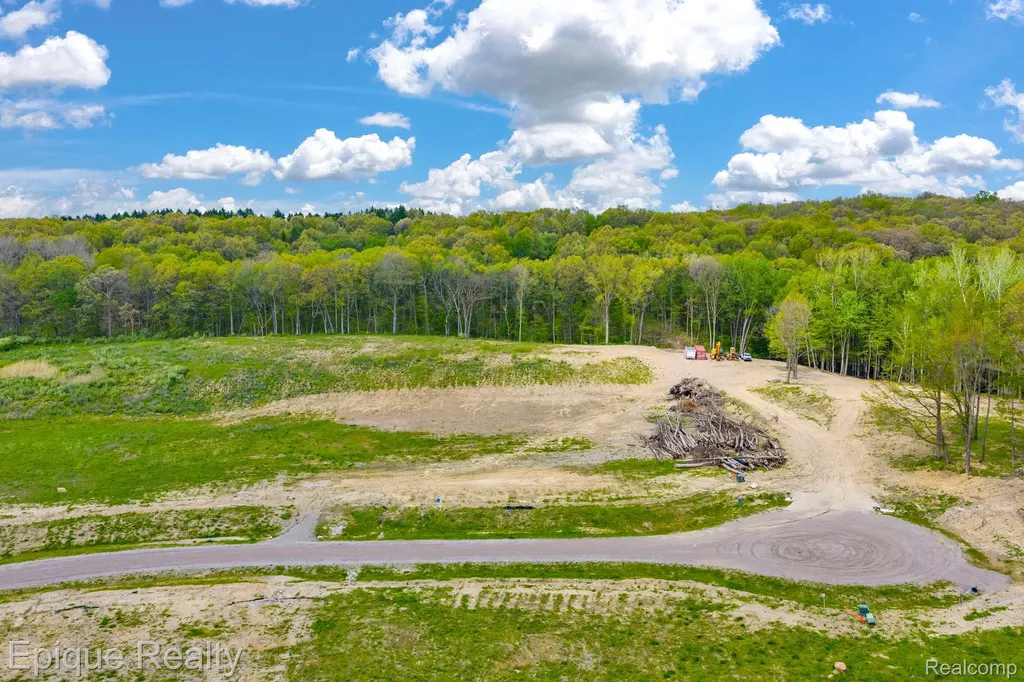 2797 Park Ridge Road White Lake Charter Township MI 48383