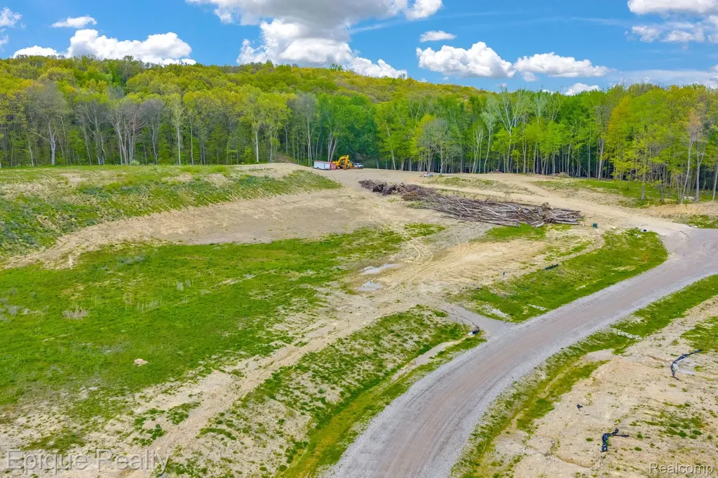 2797 Park Ridge Road White Lake Charter Township MI 48383