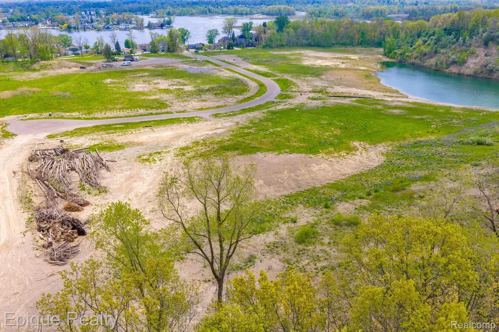 2797 Park Ridge Road White Lake Charter Township MI 48383