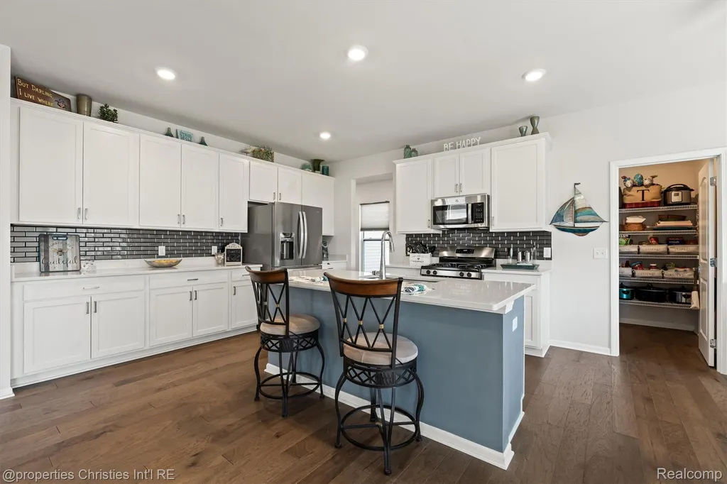 2721 Maize Loop Saline Township MI 48176