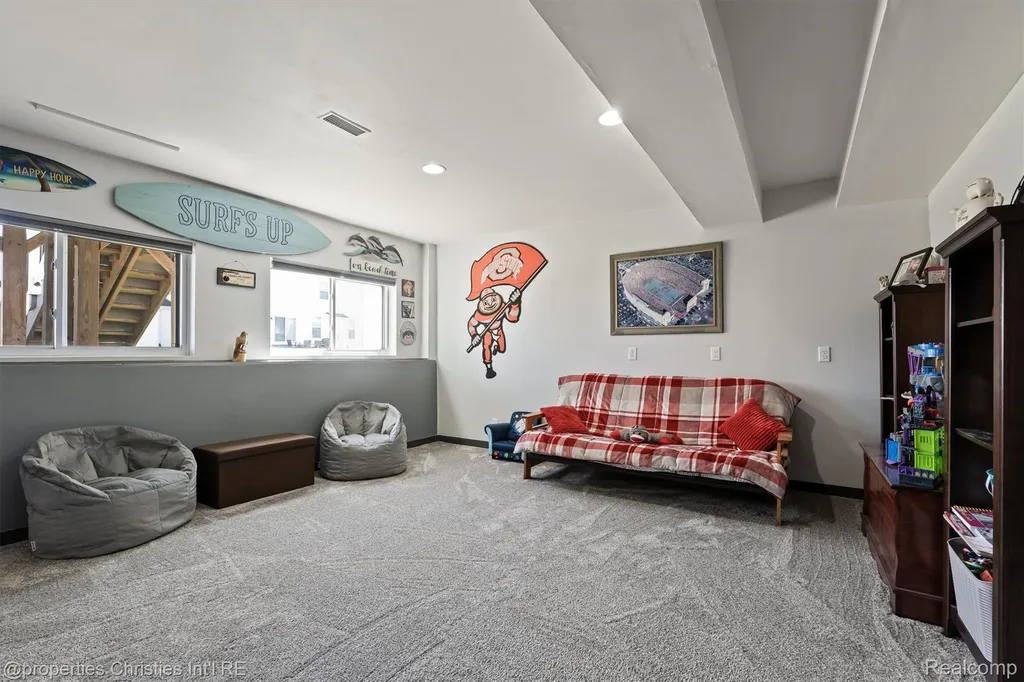 2721 Maize Loop Saline Township MI 48176