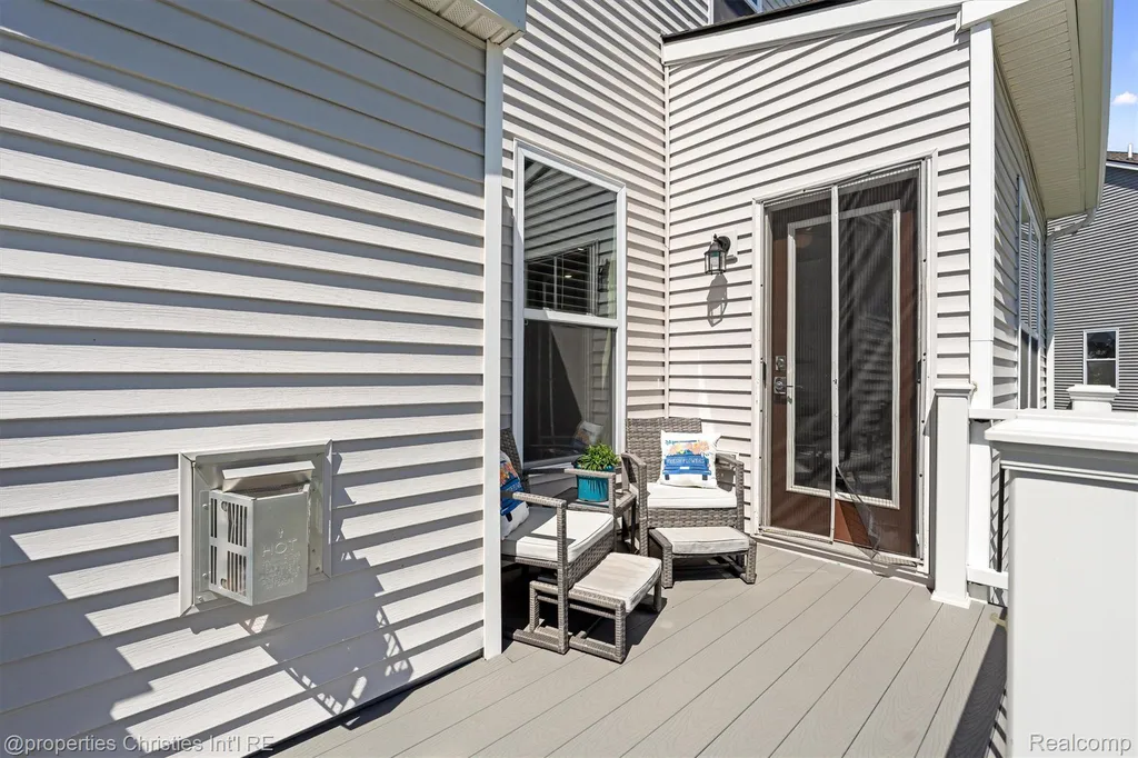 2721 Maize Loop Saline Township MI 48176
