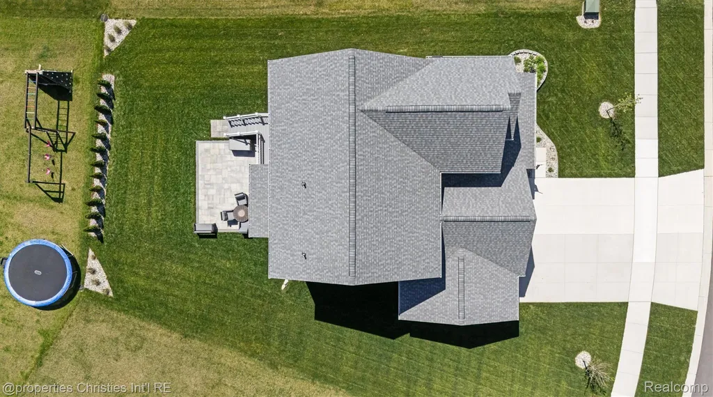 2721 Maize Loop Saline Township MI 48176