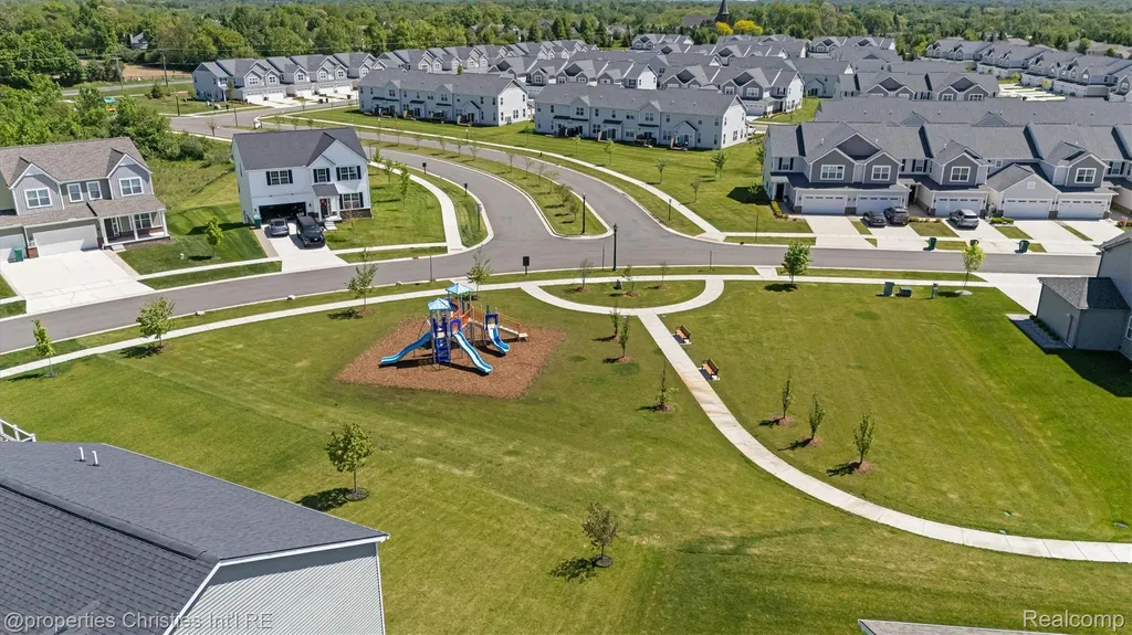 2721 Maize Loop Saline Township MI 48176