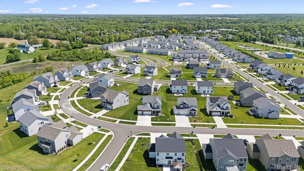 2721 Maize Loop Saline Township MI 48176