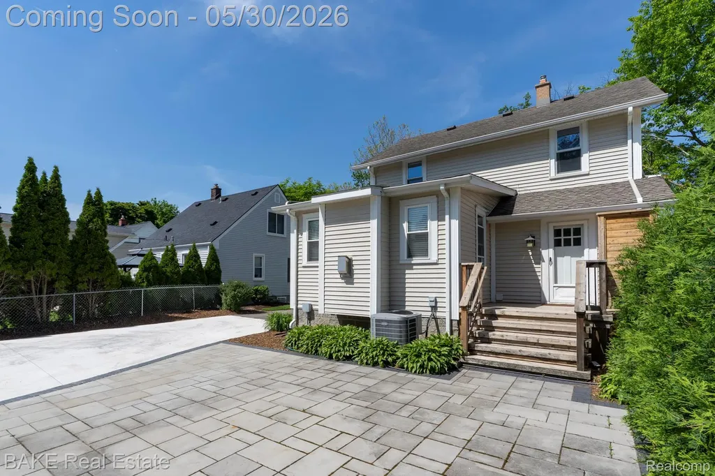 610 Blunk Street Plymouth City MI 48170