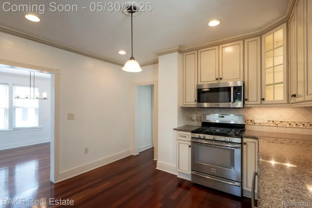 610 Blunk Street Plymouth City MI 48170
