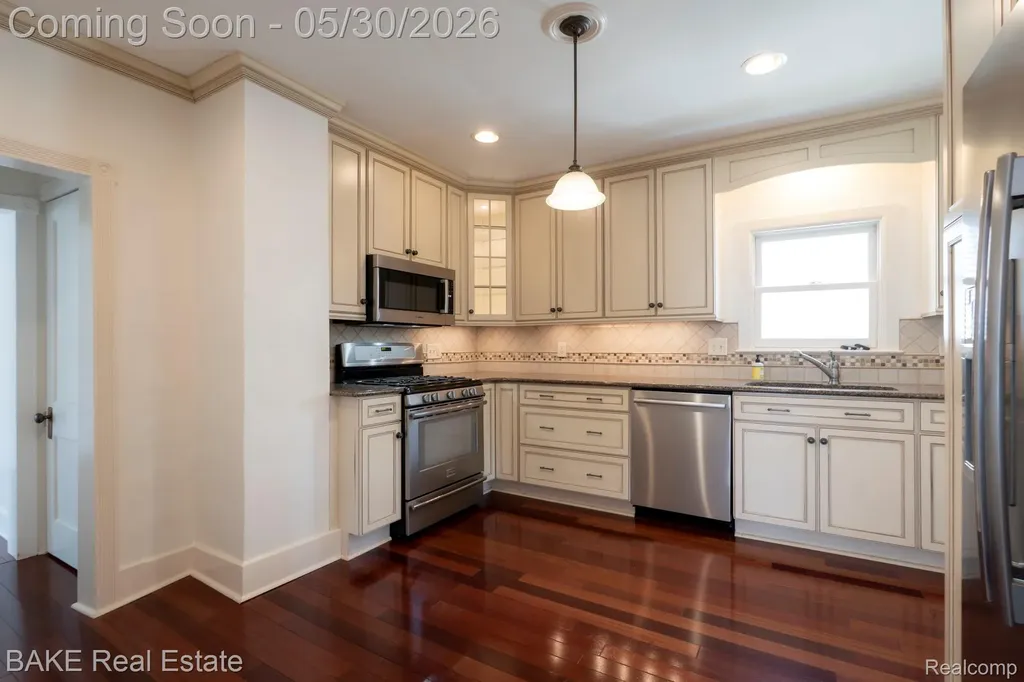 610 Blunk Street Plymouth City MI 48170