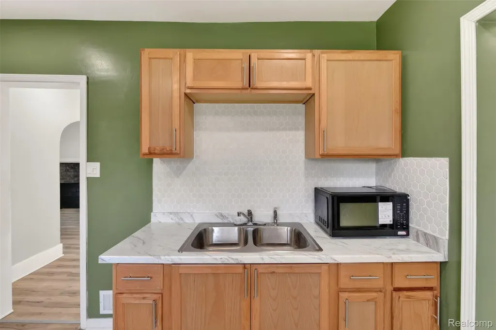 12676 Wyoming Avenue Detroit City MI 48238