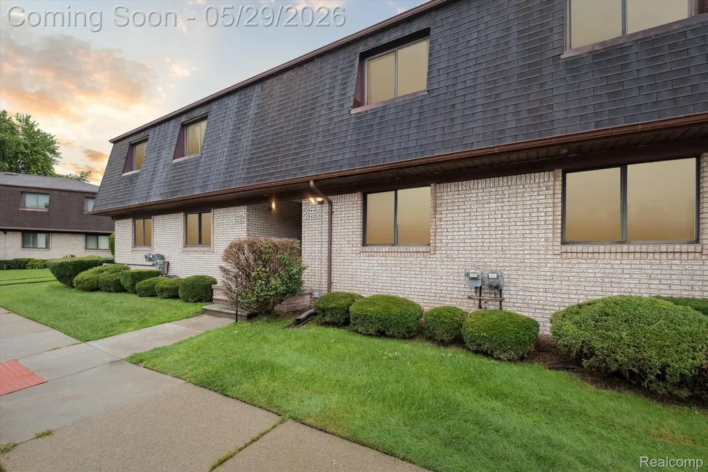 25440 Quarter Deck Street Harrison Charter Township MI 48045