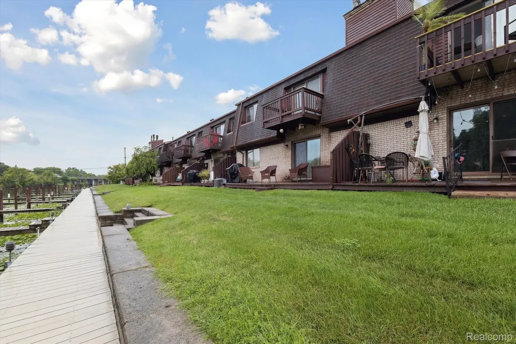 25440 Quarter Deck Street Harrison Charter Township MI 48045