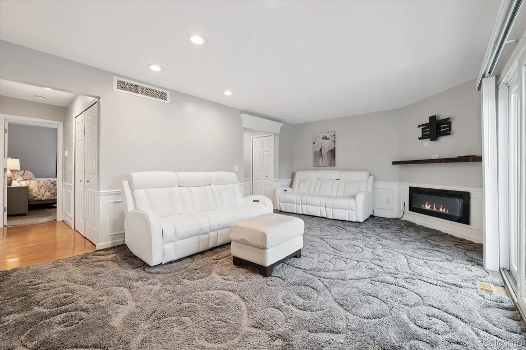 25440 Quarter Deck Street Harrison Charter Township MI 48045