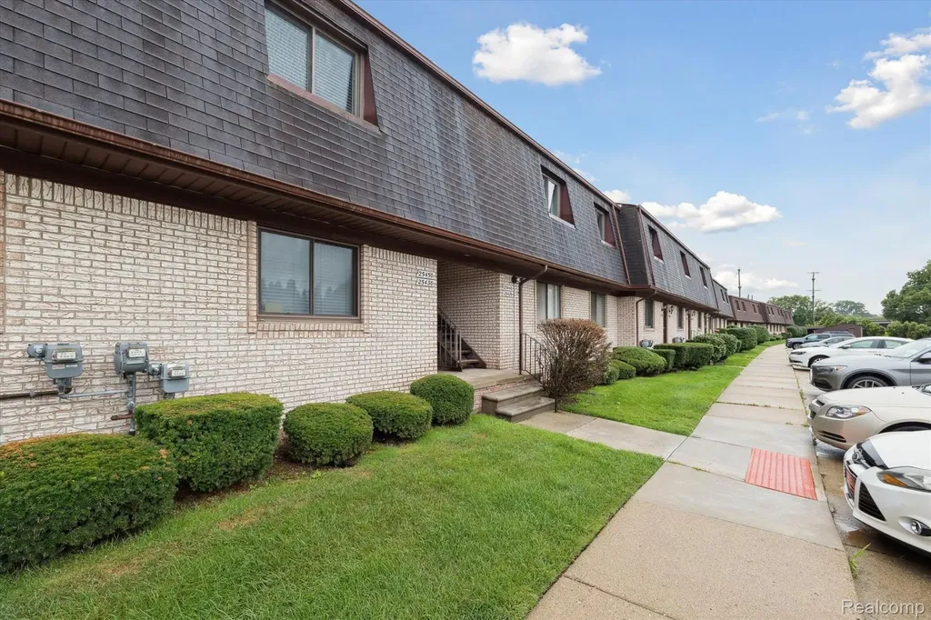 25440 Quarter Deck Street Harrison Charter Township MI 48045