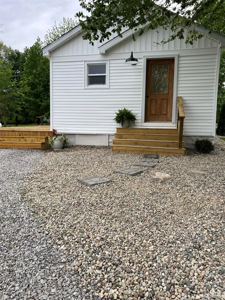 12301 Niblock Road Chesaning Township MI 48616