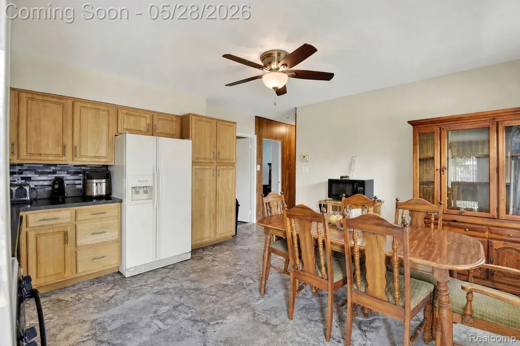 29886 Pointe Drive Gibraltar City MI 48173