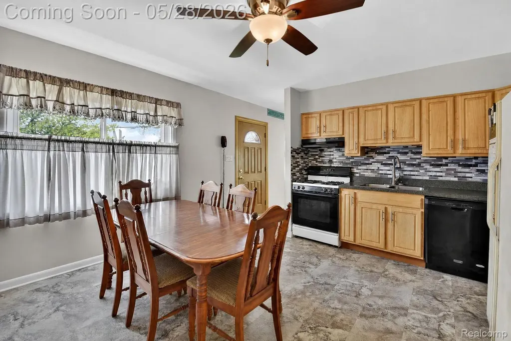 29886 Pointe Drive Gibraltar City MI 48173