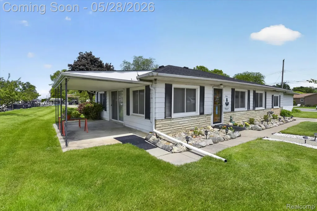 29886 Pointe Drive Gibraltar City MI 48173