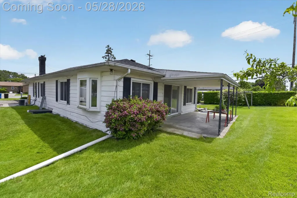 29886 Pointe Drive Gibraltar City MI 48173