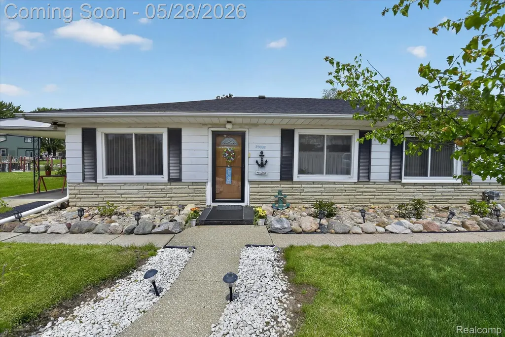 29886 Pointe Drive Gibraltar City MI 48173