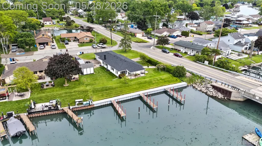 29886 Pointe Drive Gibraltar City MI 48173