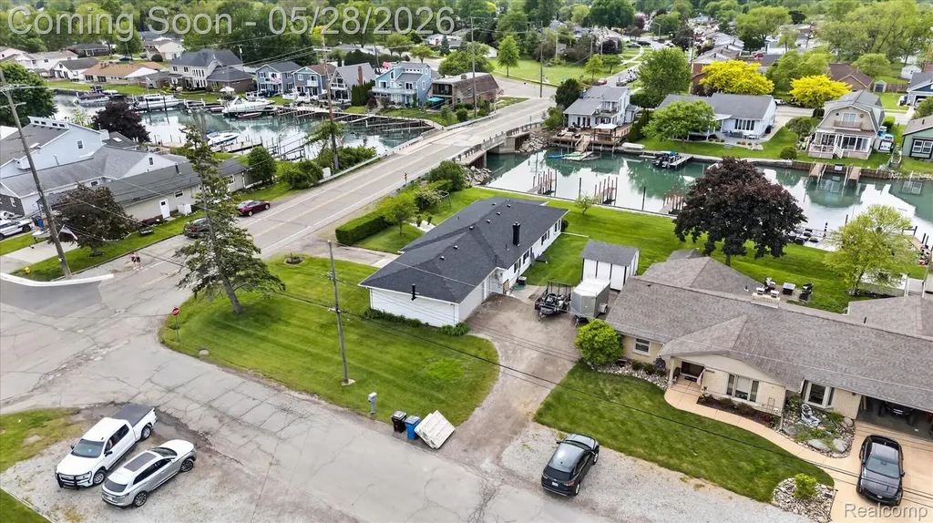 29886 Pointe Drive Gibraltar City MI 48173