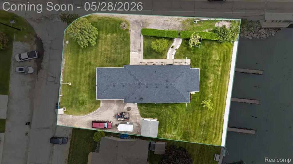 29886 Pointe Drive Gibraltar City MI 48173