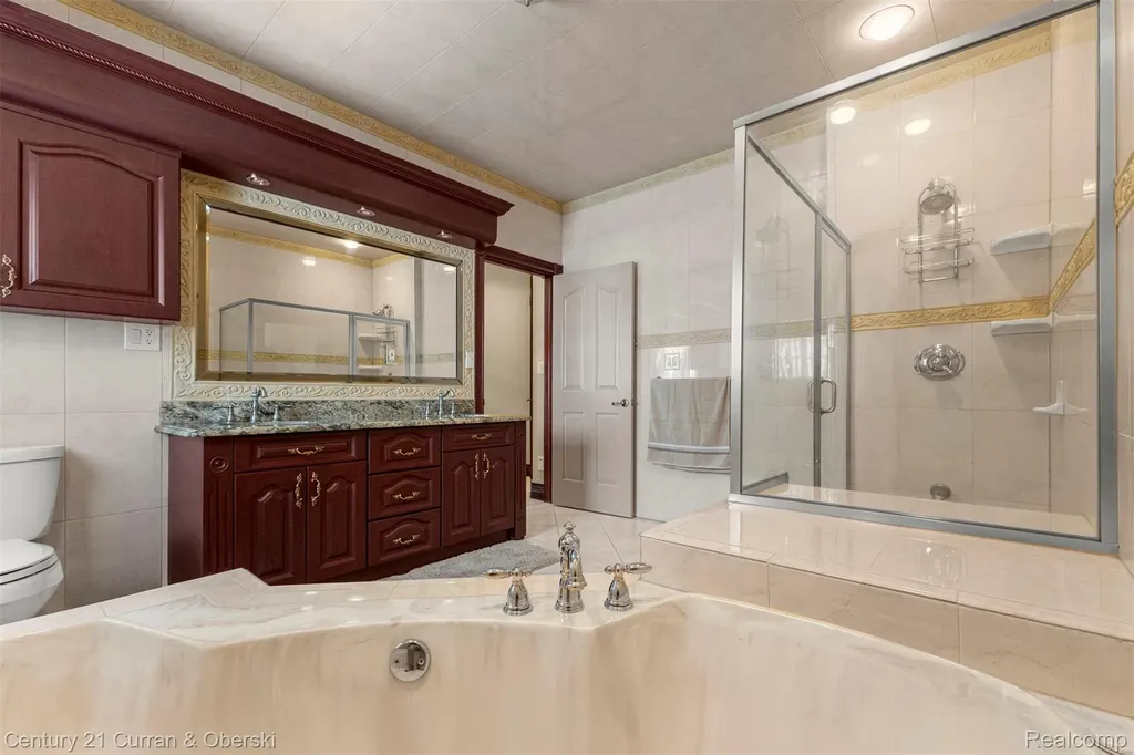 6318 Whitefield Street Dearborn Heights City MI 48127