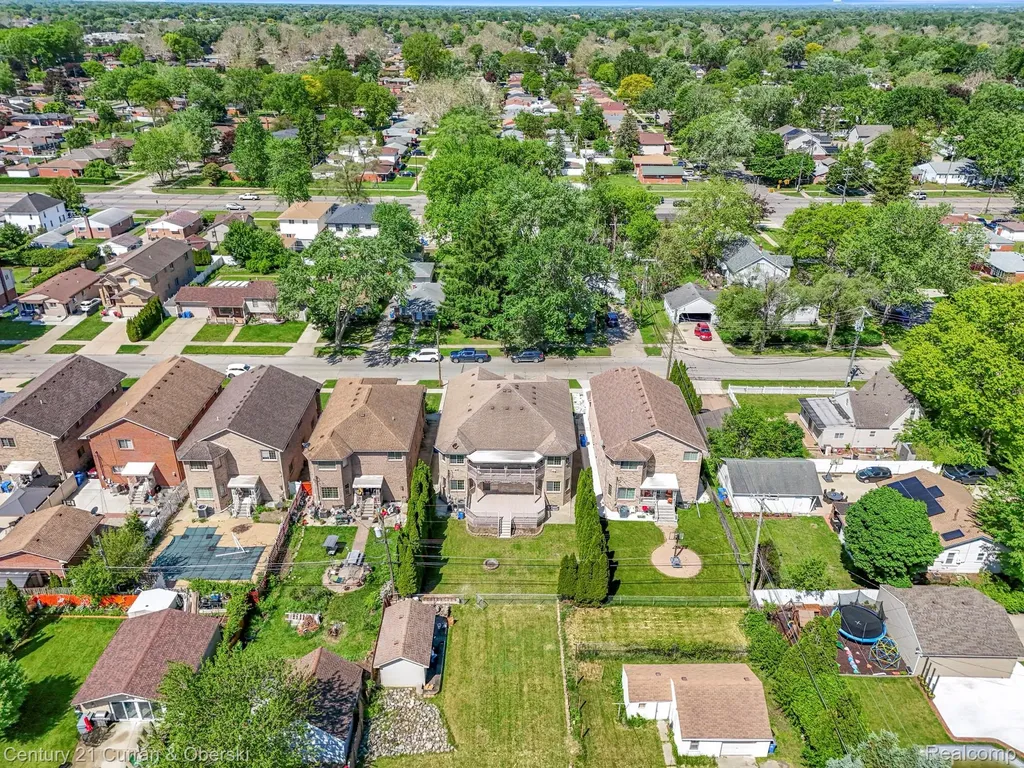 6318 Whitefield Street Dearborn Heights City MI 48127
