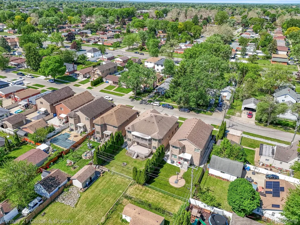 6318 Whitefield Street Dearborn Heights City MI 48127
